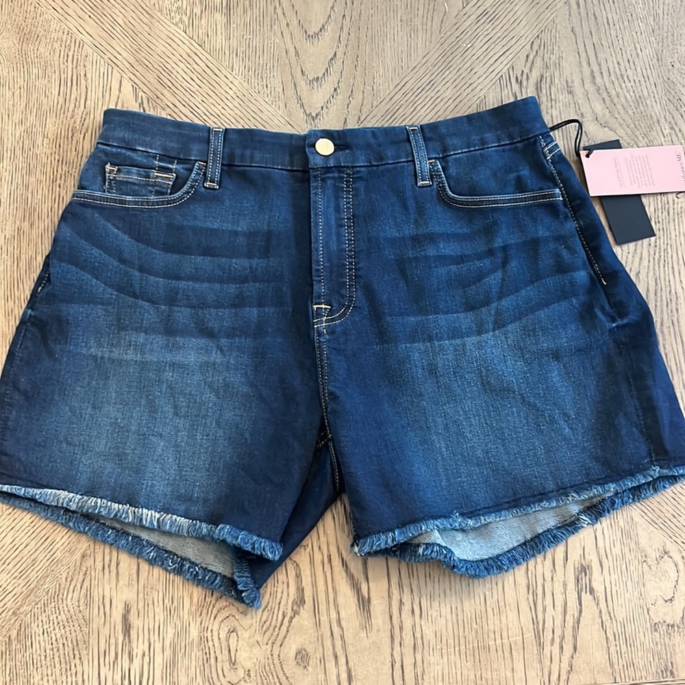 7 For All Mankind Jen 7 Mid Short Sculpting Panel NWT size 12